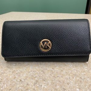 Michael Kors Fulton Wallet